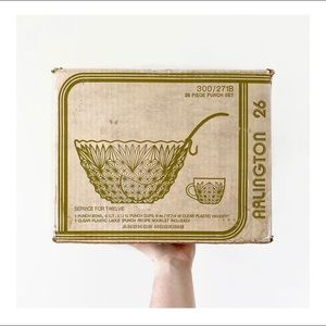 ⫷ Anchor Hocking - 26 piece punch set